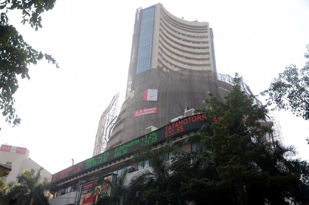 The Weekend Leader - Equity indices trade lower; Sensex down by over 300 pts